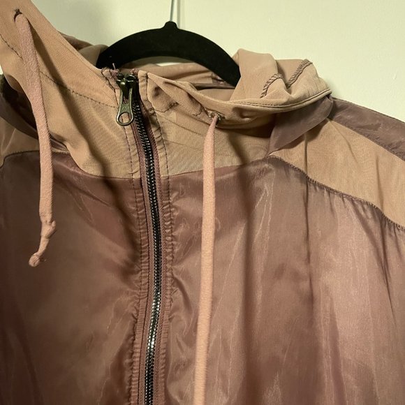 Alo Yoga Running Jacket Double Layer Size Small in Raisin - Picture 16 of 16